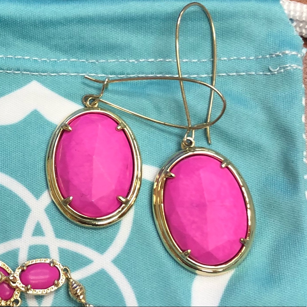 Kendra Scott Magenta Jane’s